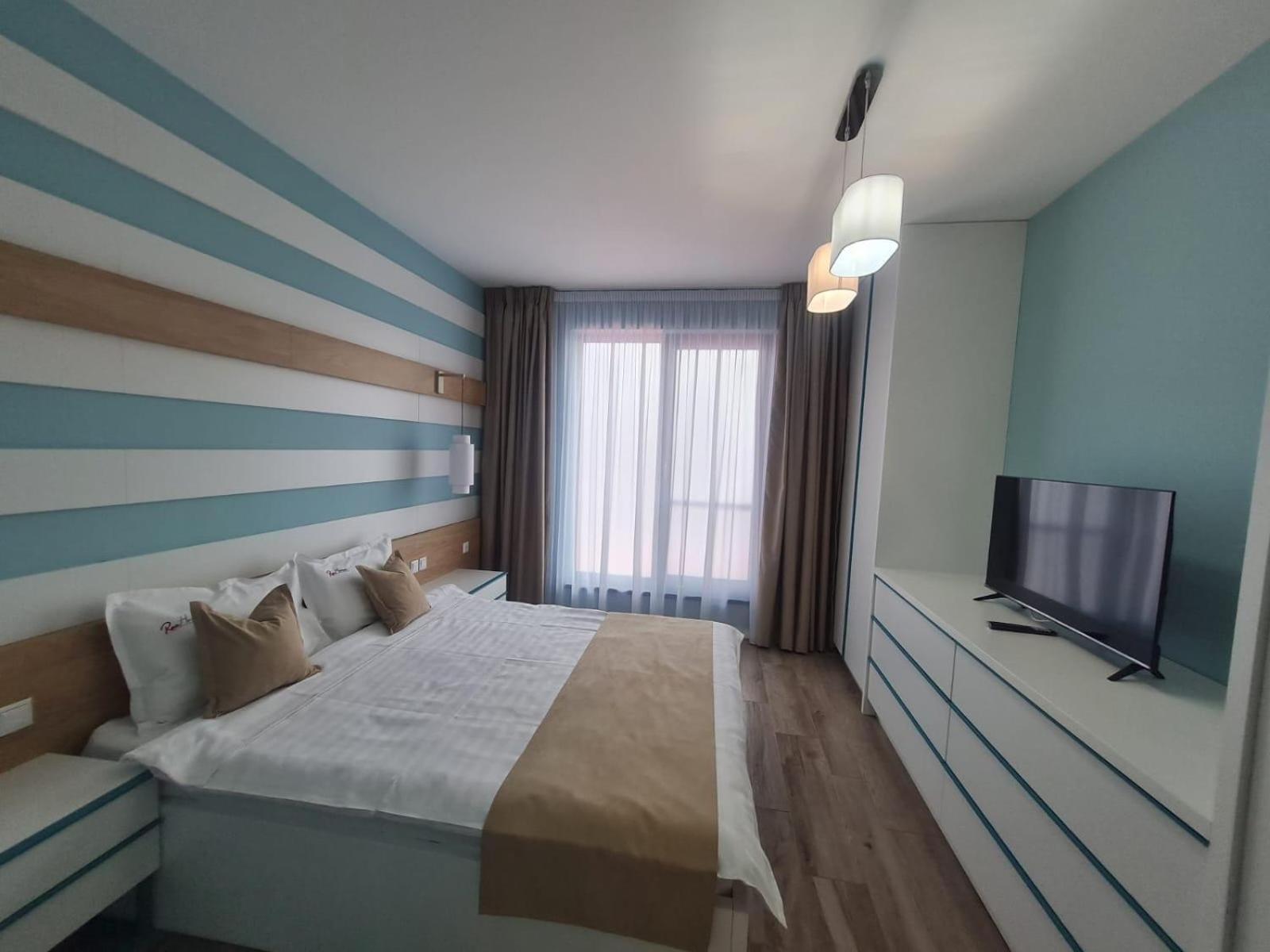 Reshome Focşani Buitenkant foto