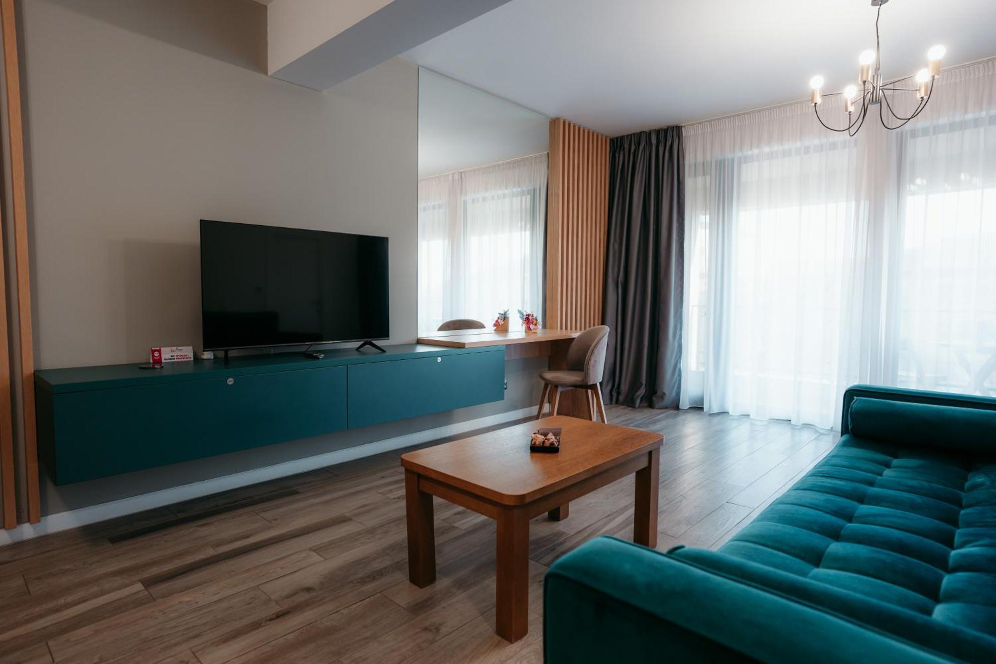 Reshome Focşani Buitenkant foto